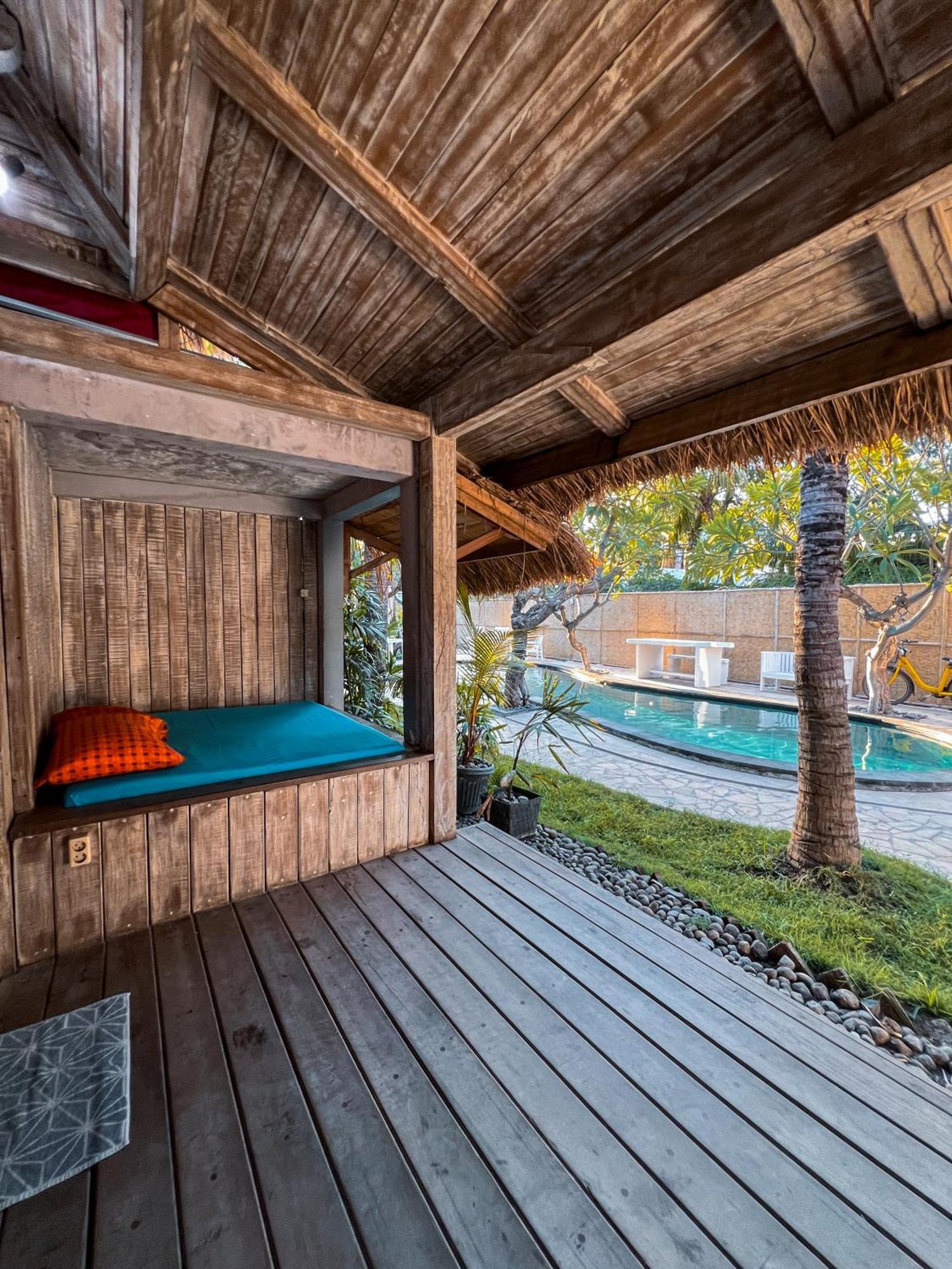 Coconut Dream Hotel Gili Trawangan Exterior photo