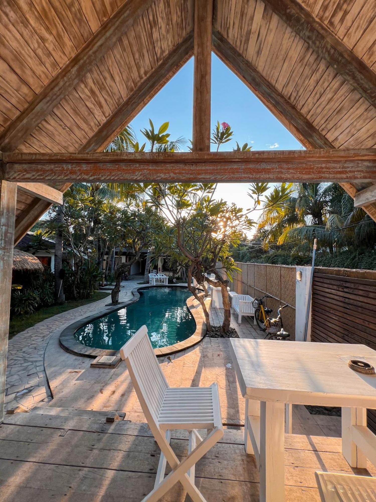 Coconut Dream Hotel Gili Trawangan Exterior photo