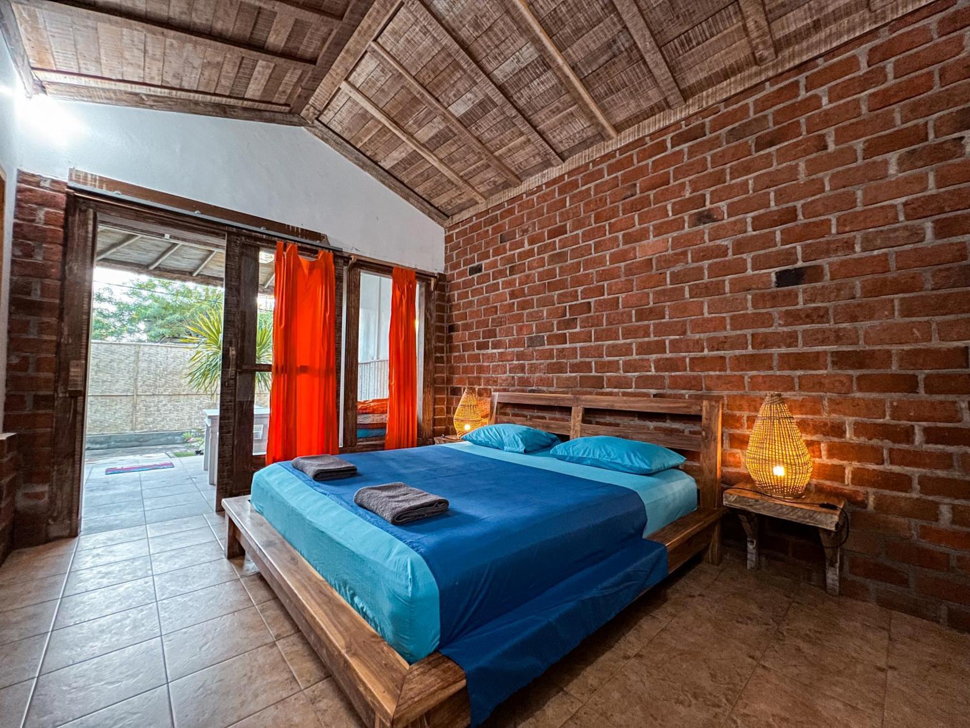 Coconut Dream Hotel Gili Trawangan Exterior photo